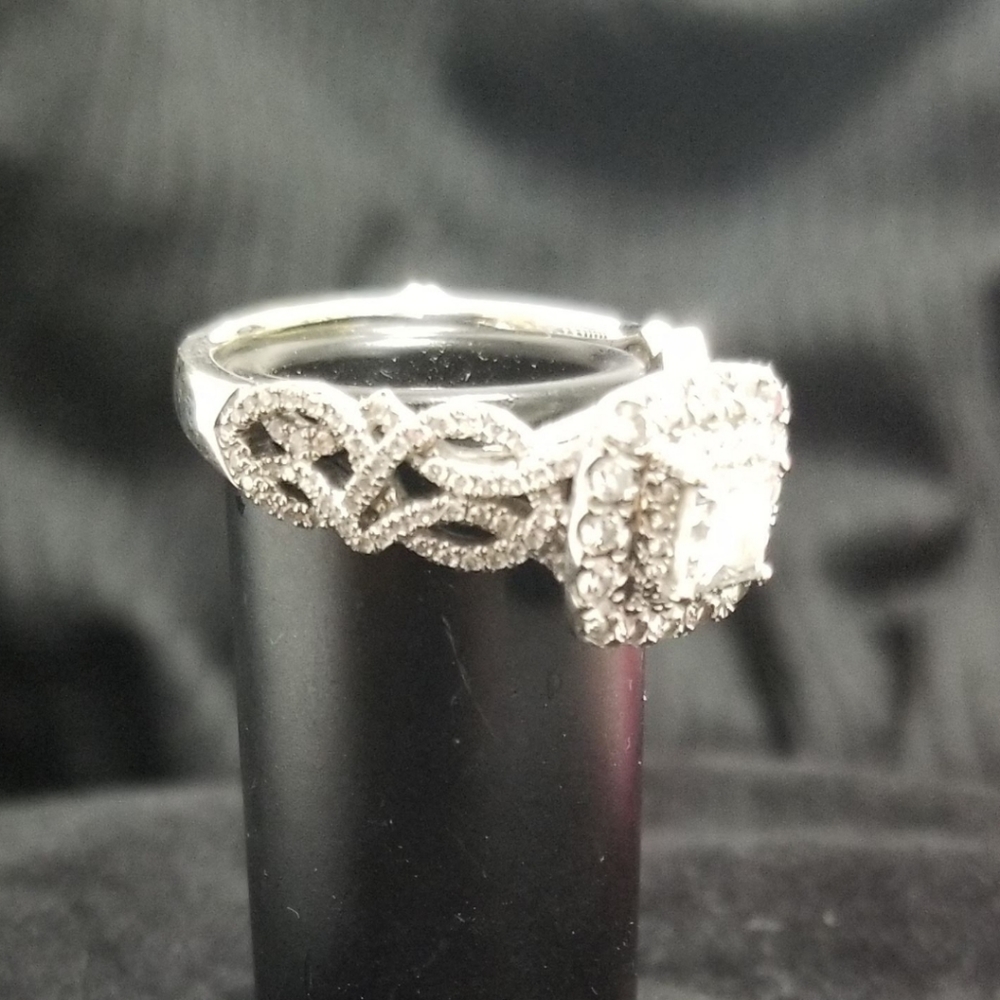 Diamond ring - Picture 4 of 9